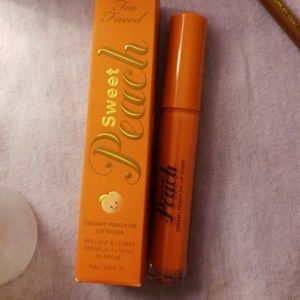 Lip oil
